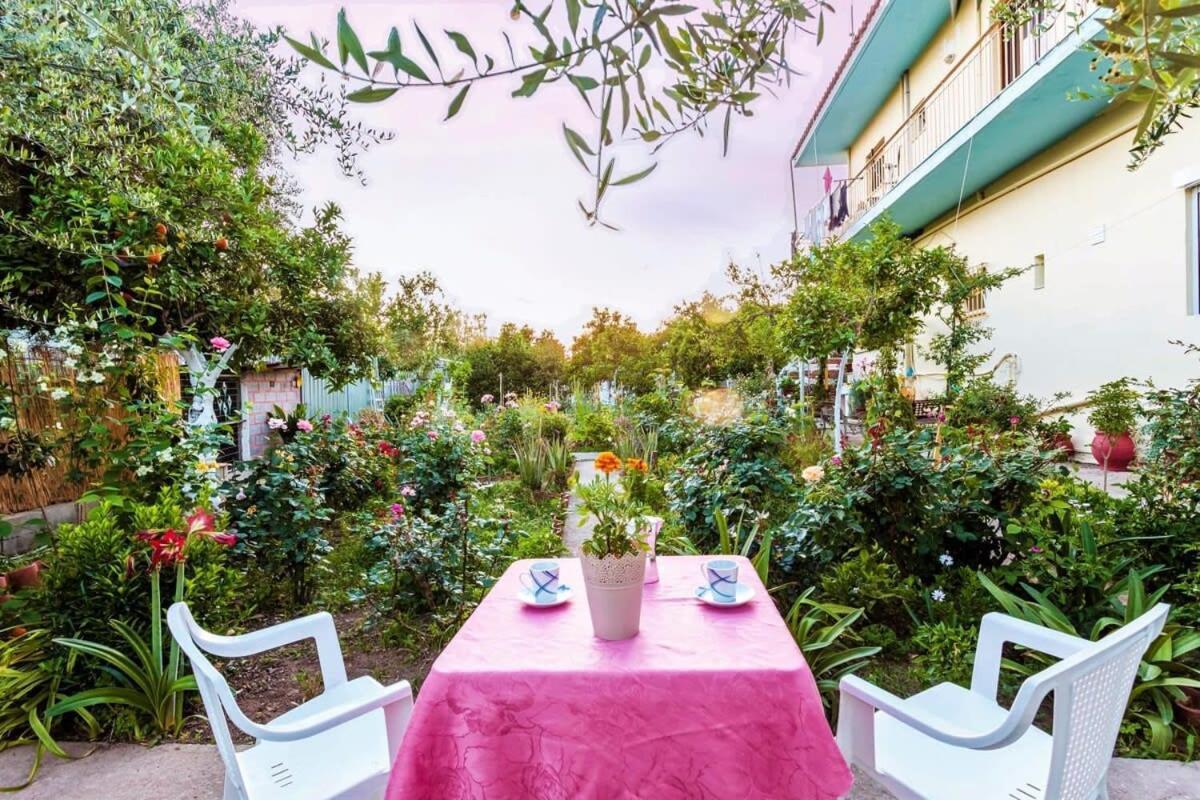 Summer Rose Garden Getaway - A Step To The Beach Kalamata Extérieur photo